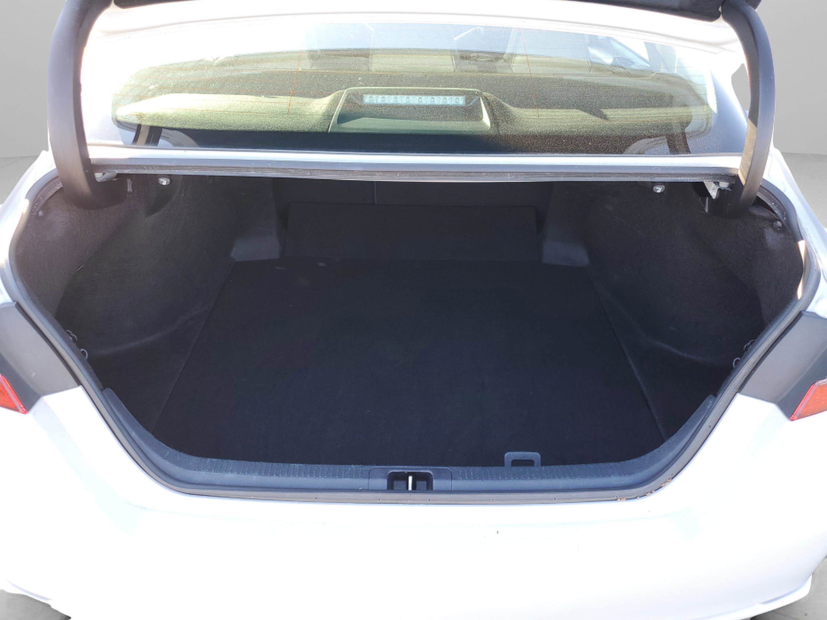 Used 2024 Toyota Camry SE image 9