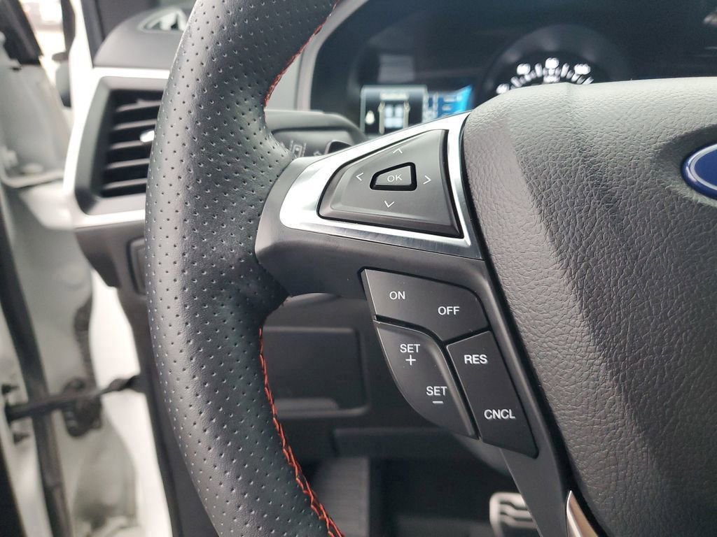 Certified 2023 Ford Edge ST-Line w/ Class II Trailer Tow Package image 19