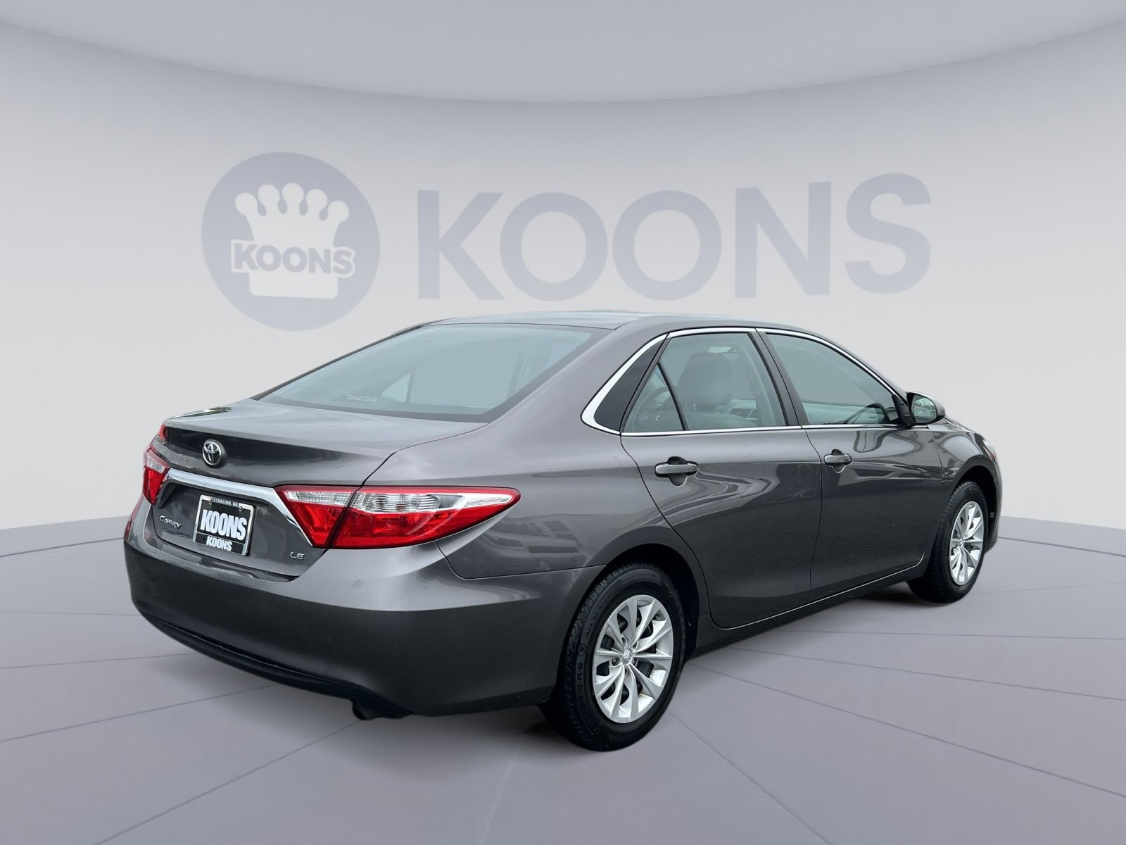Used 2017 Toyota Camry LE FWD image 11