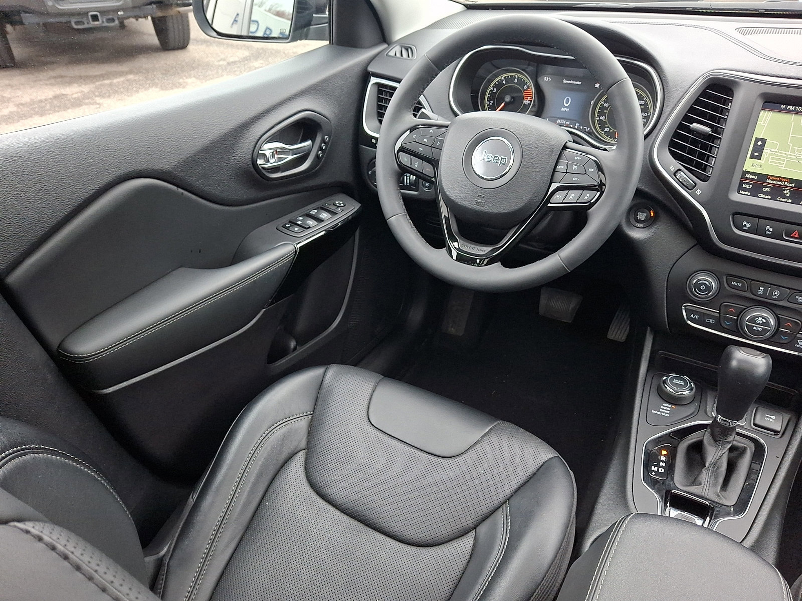 Used 2023 Jeep Cherokee Altitude Lux w/ Lux Elite Package image 12