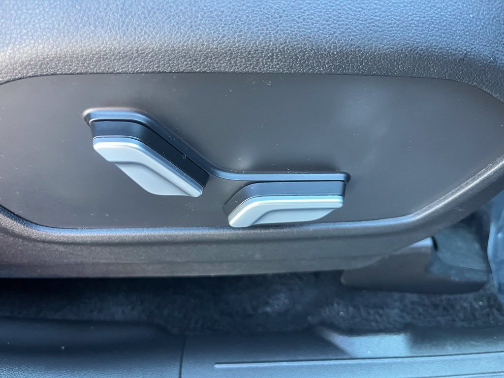 Used 2025 Hyundai Santa Fe Limited AWD/4WD image 22