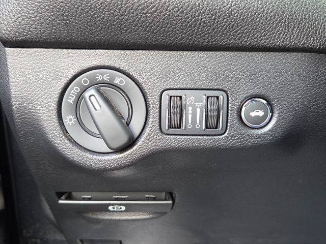 Used 2023 Dodge Challenger R/T w/ Blacktop Package image 27