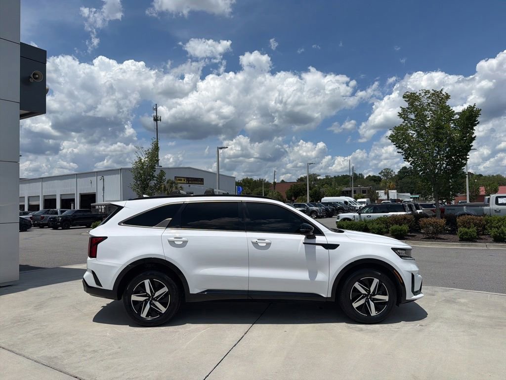 Used 2021 Kia Sorento S FWD image 11
