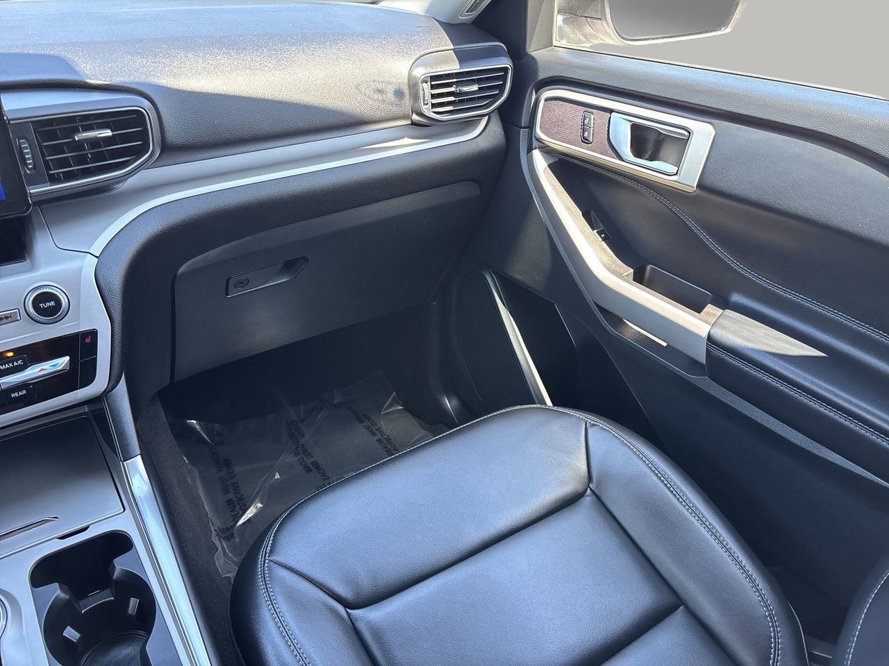 Certified 2023 Ford Explorer XLT w/ Equipment Group 202A image 22