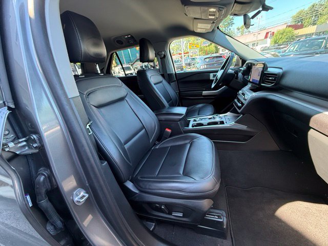 Certified 2023 Ford Explorer XLT w/ Equipment Group 202A AWD/4WD image 14