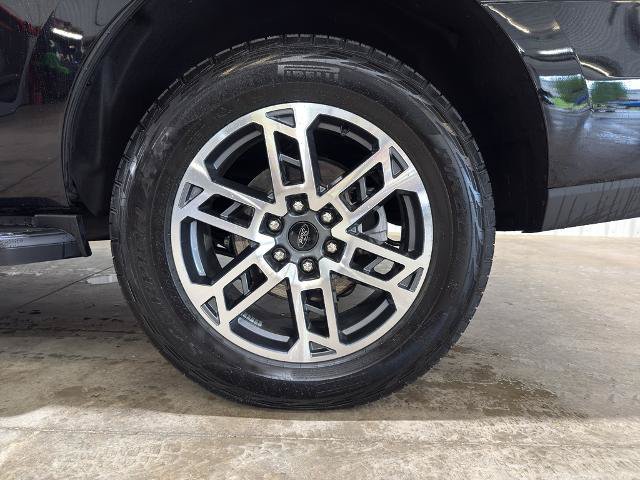 Certified 2025 Ford Expedition Active AWD/4WD image 9