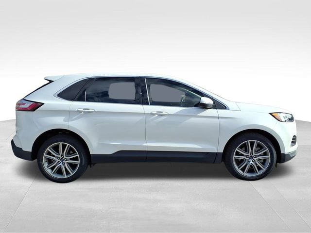 Certified 2022 Ford Edge Titanium w/ Equipment Group 301A image 7