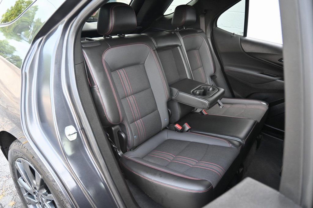 Used 2022 Chevrolet Equinox RS w/ Infotainment Package image 26