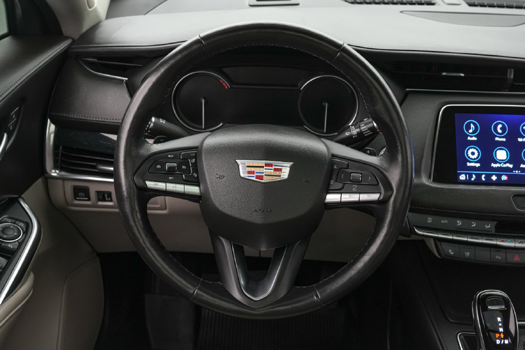 Used 2023 Cadillac XT4 Premium Luxury FWD image 13