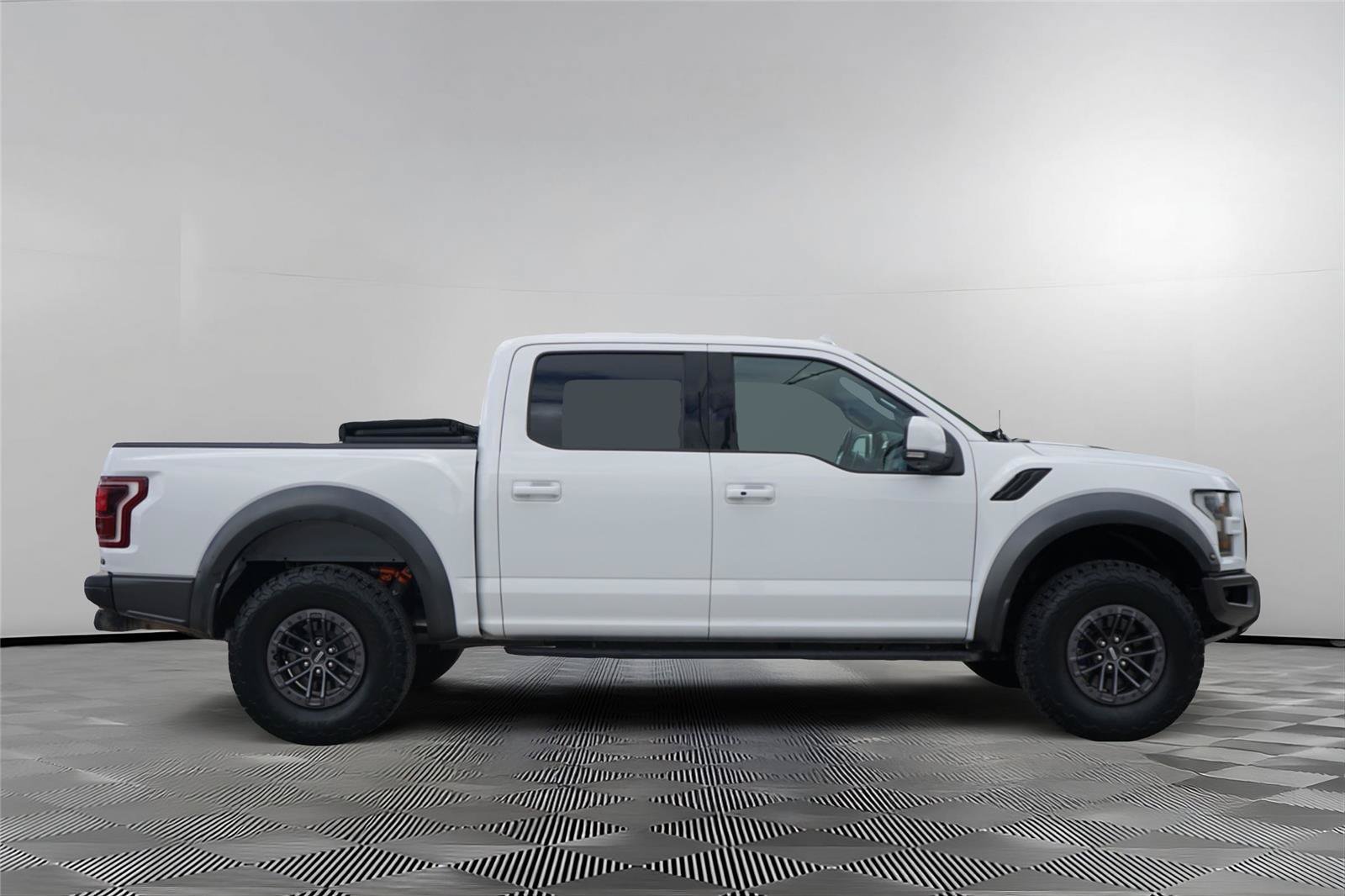 Certified 2020 Ford F150 Raptor w/ Equipment Group 802A Luxury AWD/4WD image 4