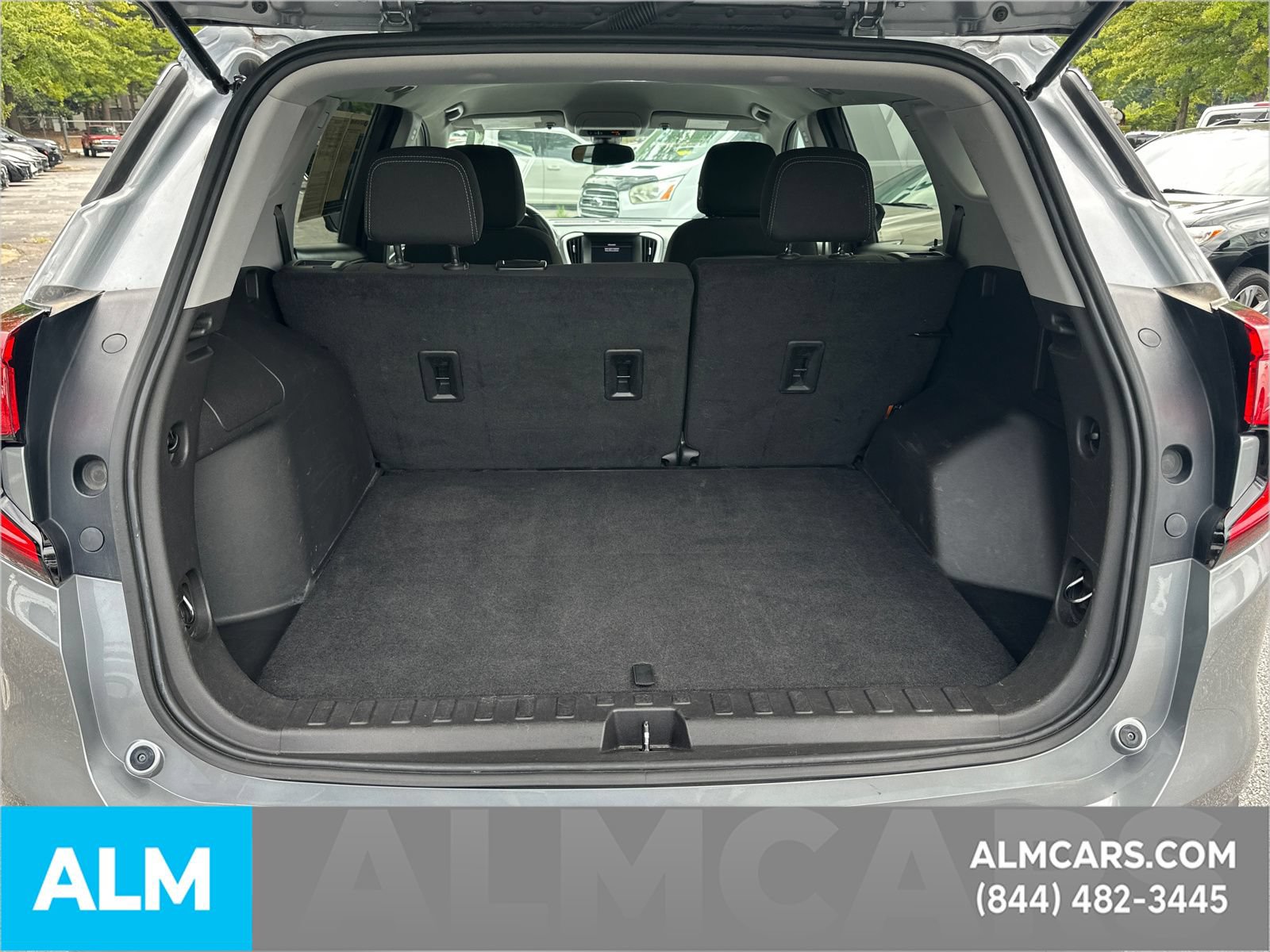 Used 2024 GMC Terrain SLE FWD image 21