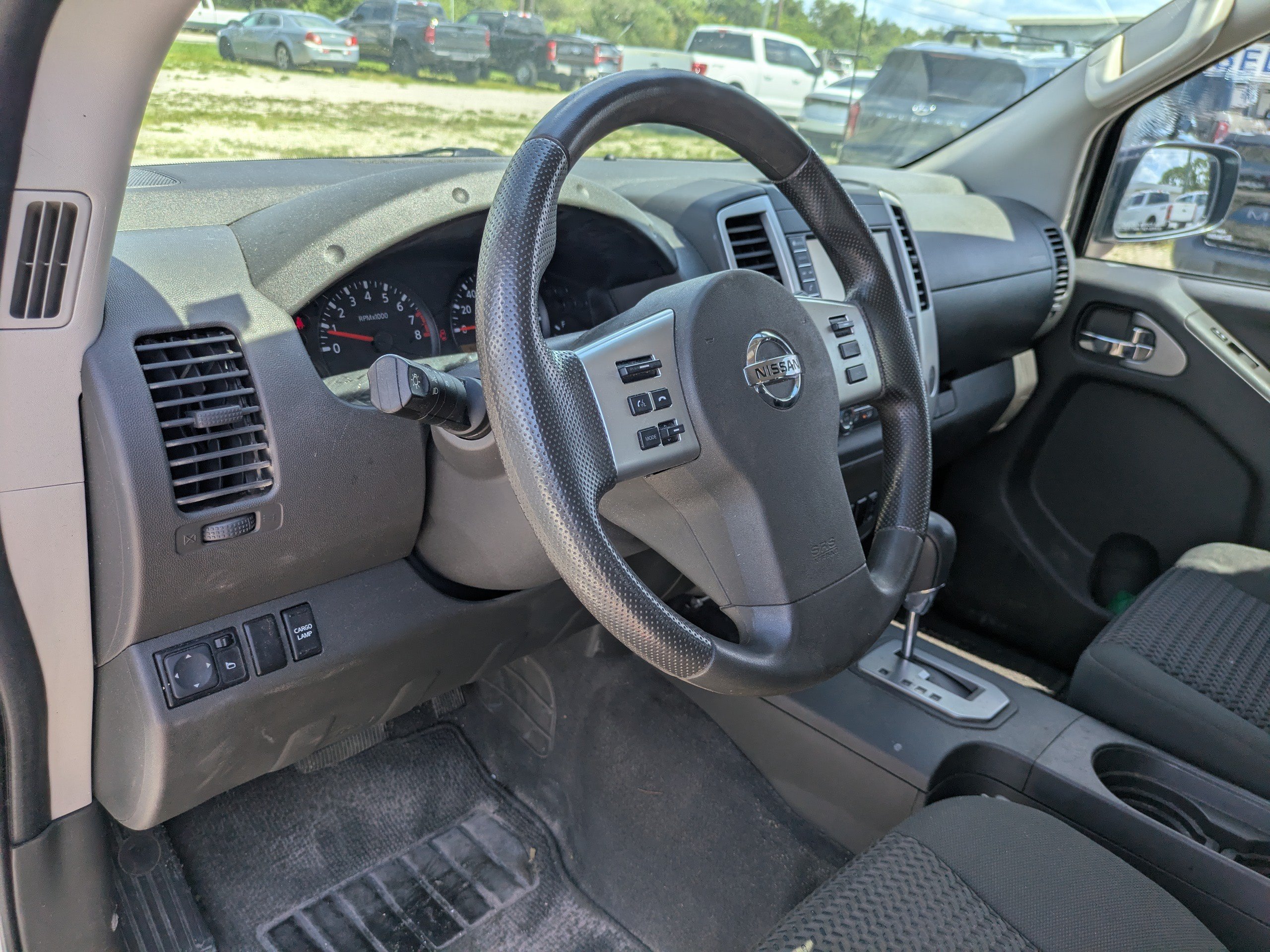 Used 2020 Nissan Frontier SV RWD image 16
