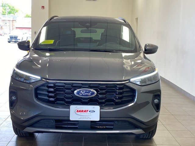 Certified 2025 Ford Escape ST-Line Select w/ Tech Pack #1 AWD/4WD image 3