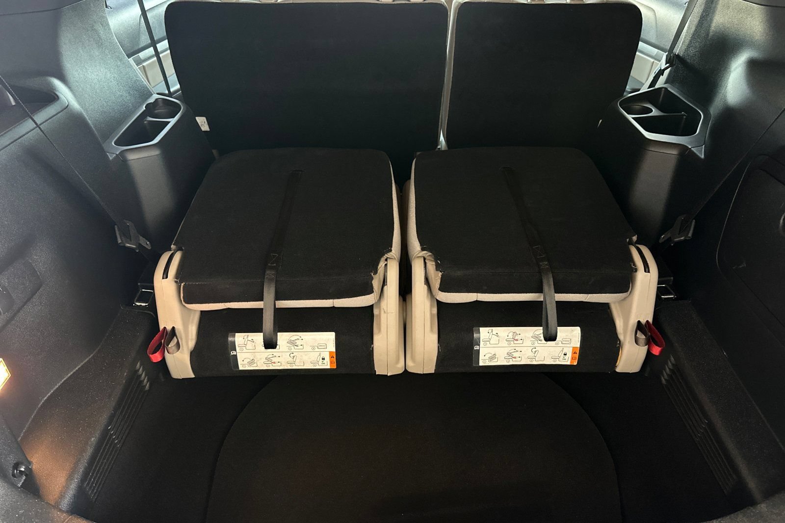Certified 2018 Ford Explorer XLT FWD image 15