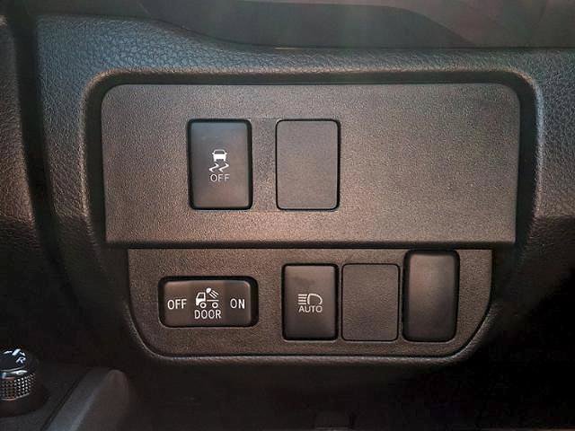 Used 2021 Toyota Tacoma SR5 AWD/4WD image 25