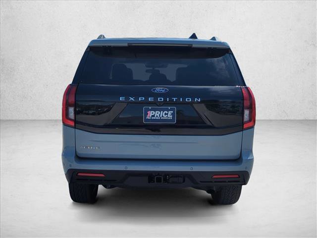 Certified 2025 Ford Expedition Active image 4