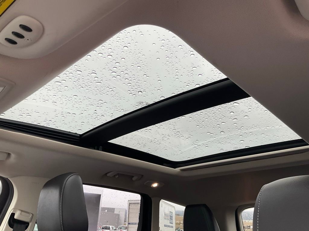 Certified 2018 Ford Escape Titanium w/ Ford Safe & Smart Package image 3