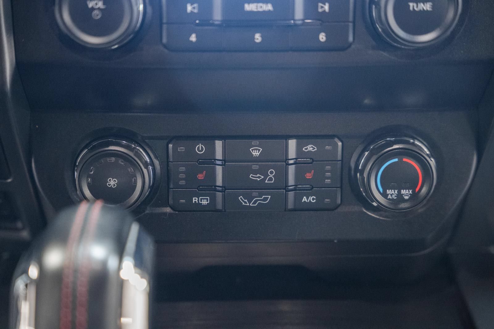 Certified 2019 Ford F150 XLT w/ Equipment Group 302A Luxury AWD/4WD image 26