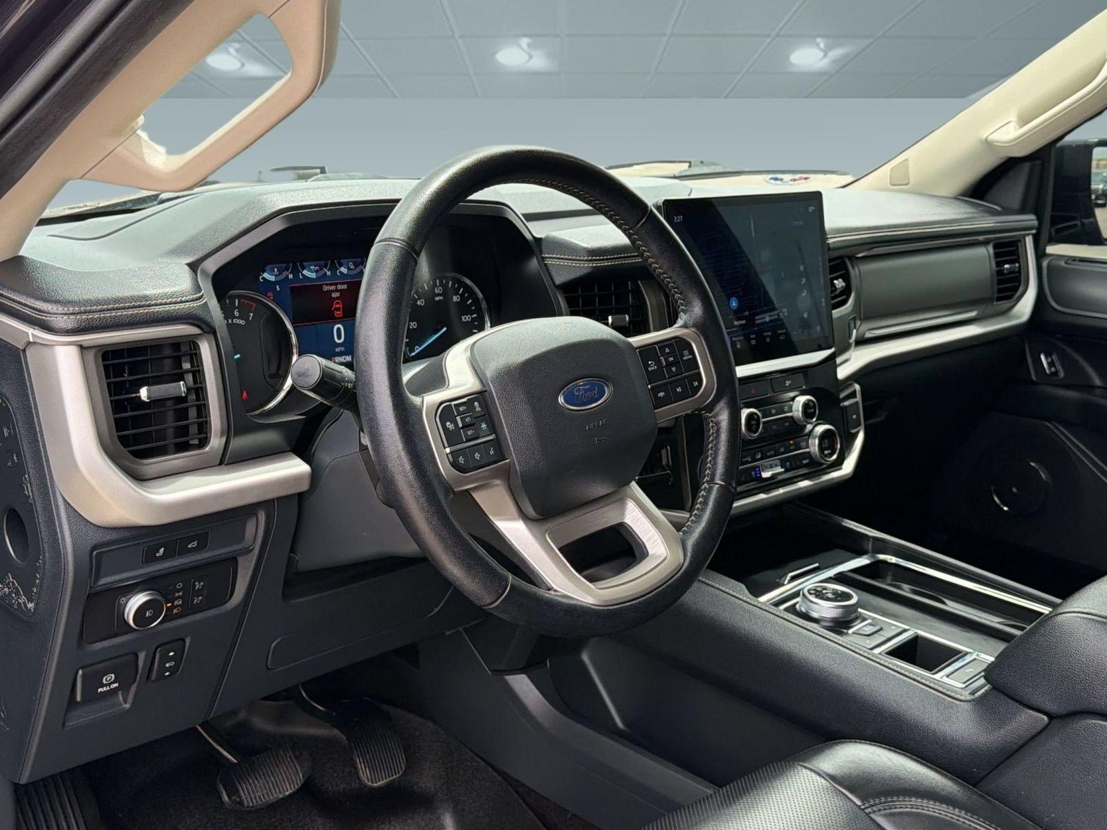 Certified 2022 Ford Expedition XLT RWD image 4