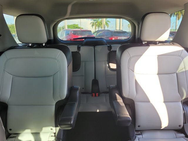 Certified 2021 Ford Explorer XLT w/ Equipment Group 202A RWD image 17