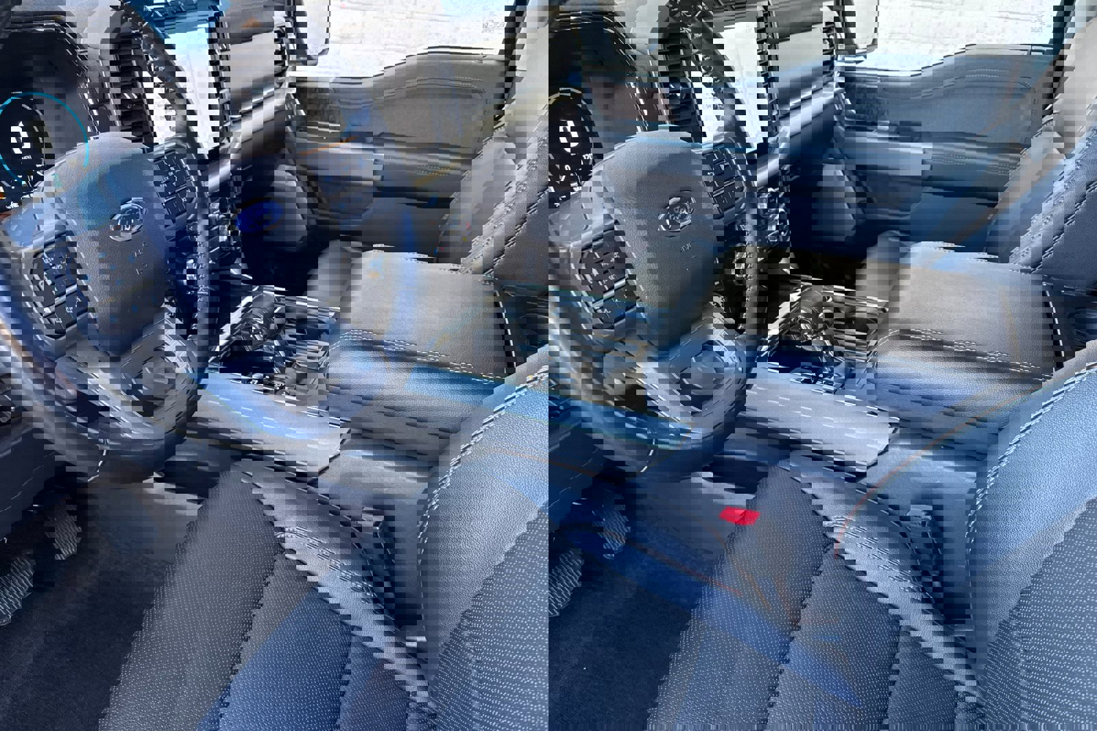 Certified 2022 Ford F150 Lariat w/ Max Trailer Tow Package image 11