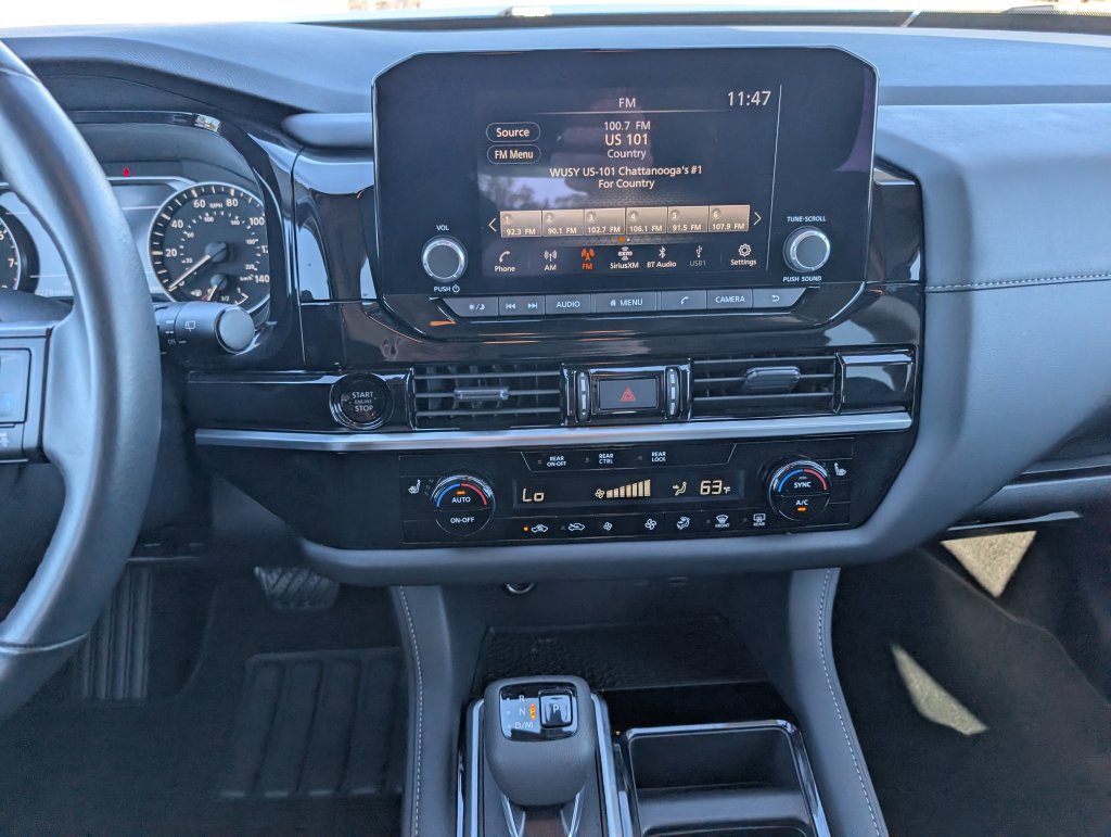 Used 2025 Nissan Pathfinder SV w/ SV Premium Package FWD image 20