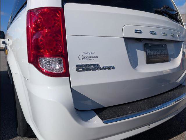 Used 2019 Dodge Grand Caravan SXT w/ Driver Convenience Group image 17