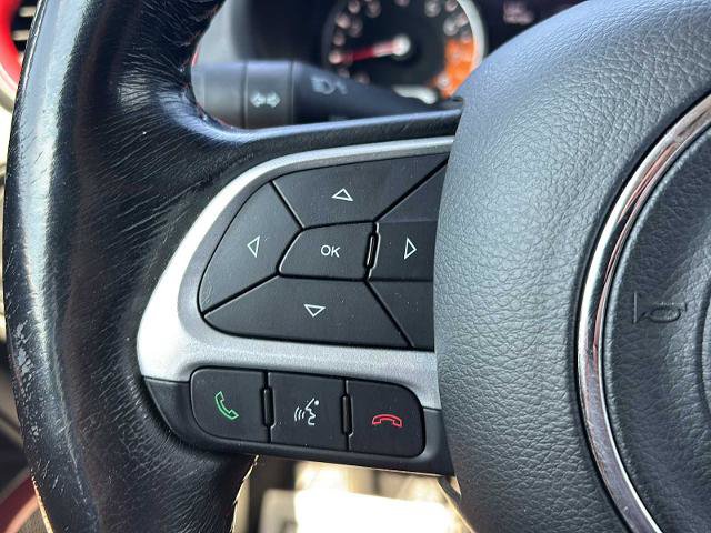Used 2018 Jeep Renegade Trailhawk w/ Cold Weather Group II AWD/4WD image 18