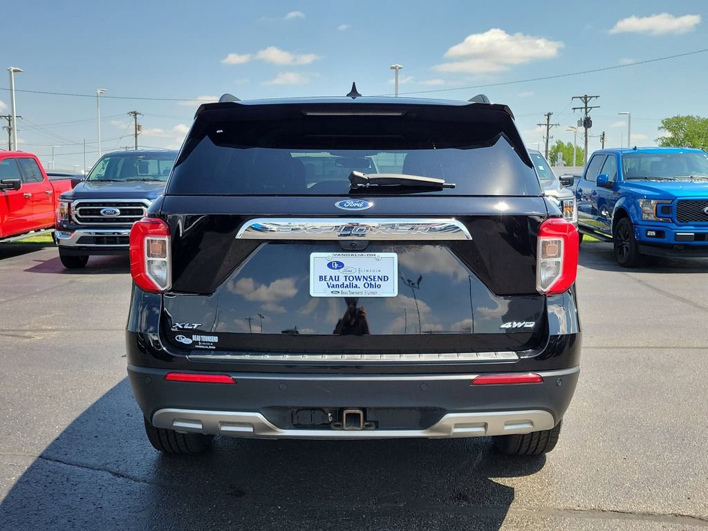 Certified 2023 Ford Explorer XLT w/ Equipment Group 202A AWD/4WD image 4