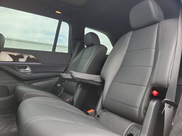 Used 2025 Mercedes-Benz GLS 450 4MATIC image 9