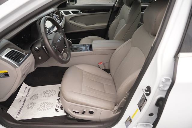 Used 2017 Genesis G80 3.8 RWD image 9