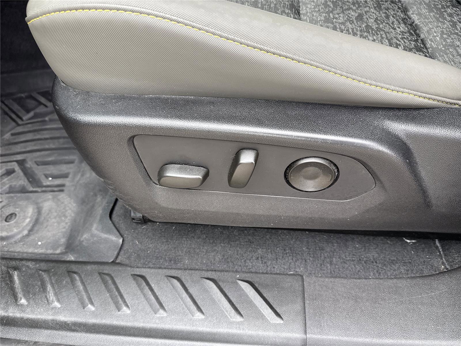 Used 2024 Chevrolet Colorado ZR2 w/ Technology Package image 61