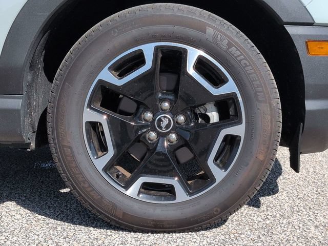 Certified 2023 Ford Bronco Sport Outer Banks w/ Tech Package AWD/4WD image 11