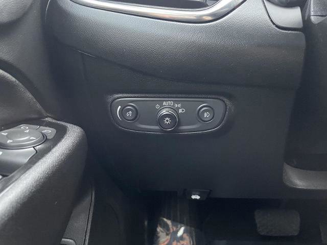 Used 2022 Chevrolet Equinox Premier image 16