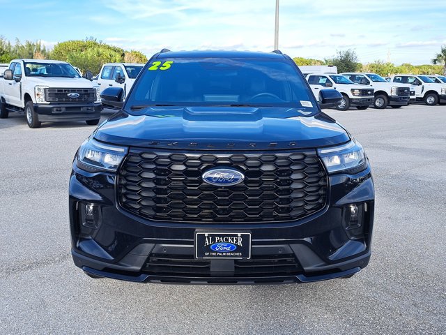 Certified 2025 Ford Explorer ST-Line image 2
