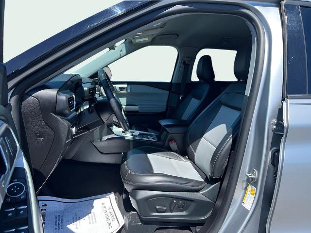 Certified 2023 Ford Explorer XLT w/ Equipment Group 202A AWD/4WD image 9