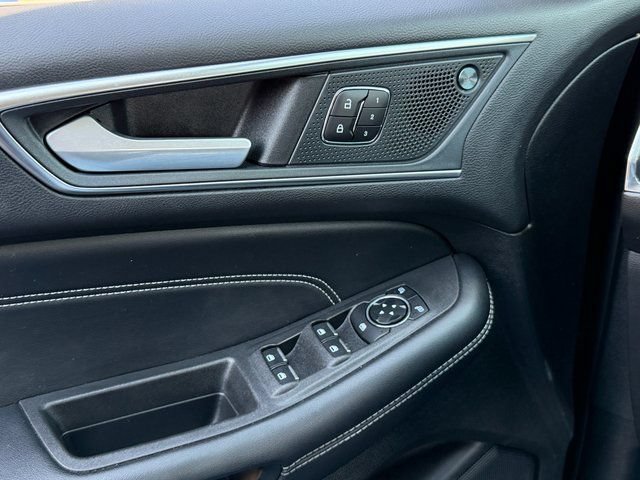 Certified 2024 Ford Edge Titanium AWD/4WD image 26
