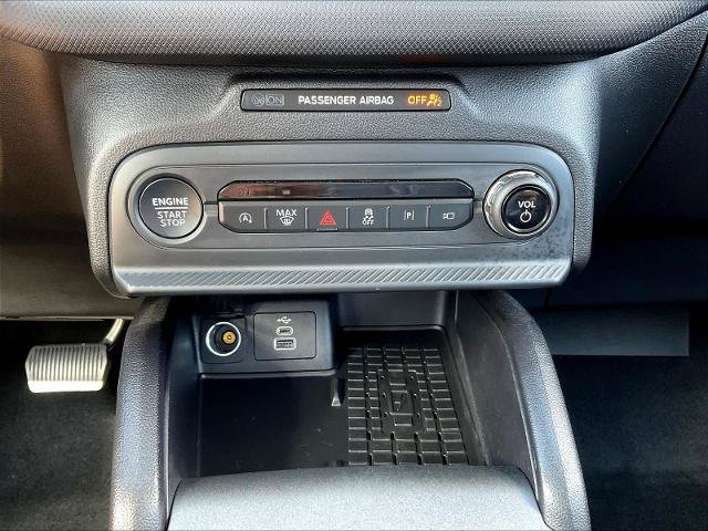 Certified 2025 Ford Bronco Sport Outer Banks w/ Outer Banks Tech Package+ AWD/4WD image 17