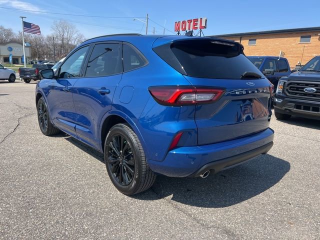 Certified 2023 Ford Escape ST-Line Elite w/ Premium Technology Package image 4