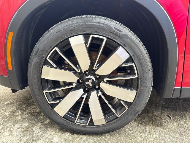 Used 2025 Mitsubishi Outlander SE FWD image 29