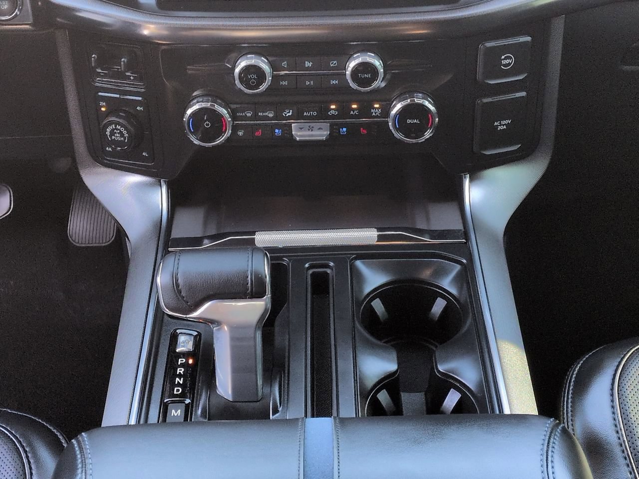 Certified 2024 Ford F150 Platinum AWD/4WD image 19