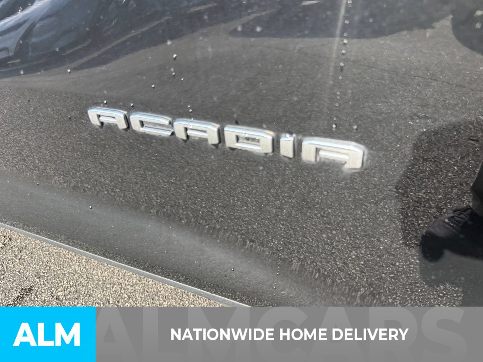 Used 2025 GMC Acadia Elevation w/ Elevation Premium Package FWD image 4