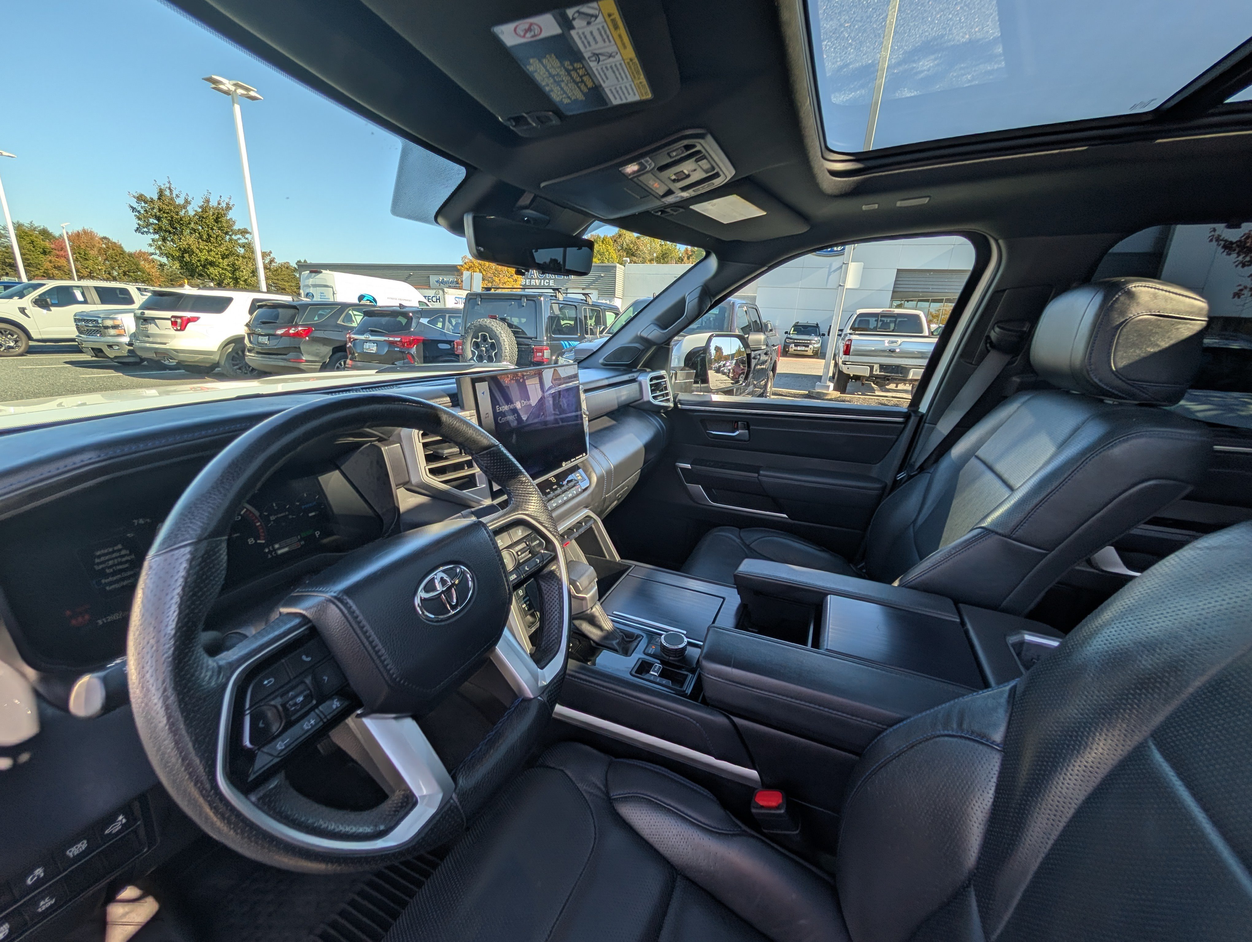 Used 2023 Toyota Tundra Platinum AWD/4WD image 17