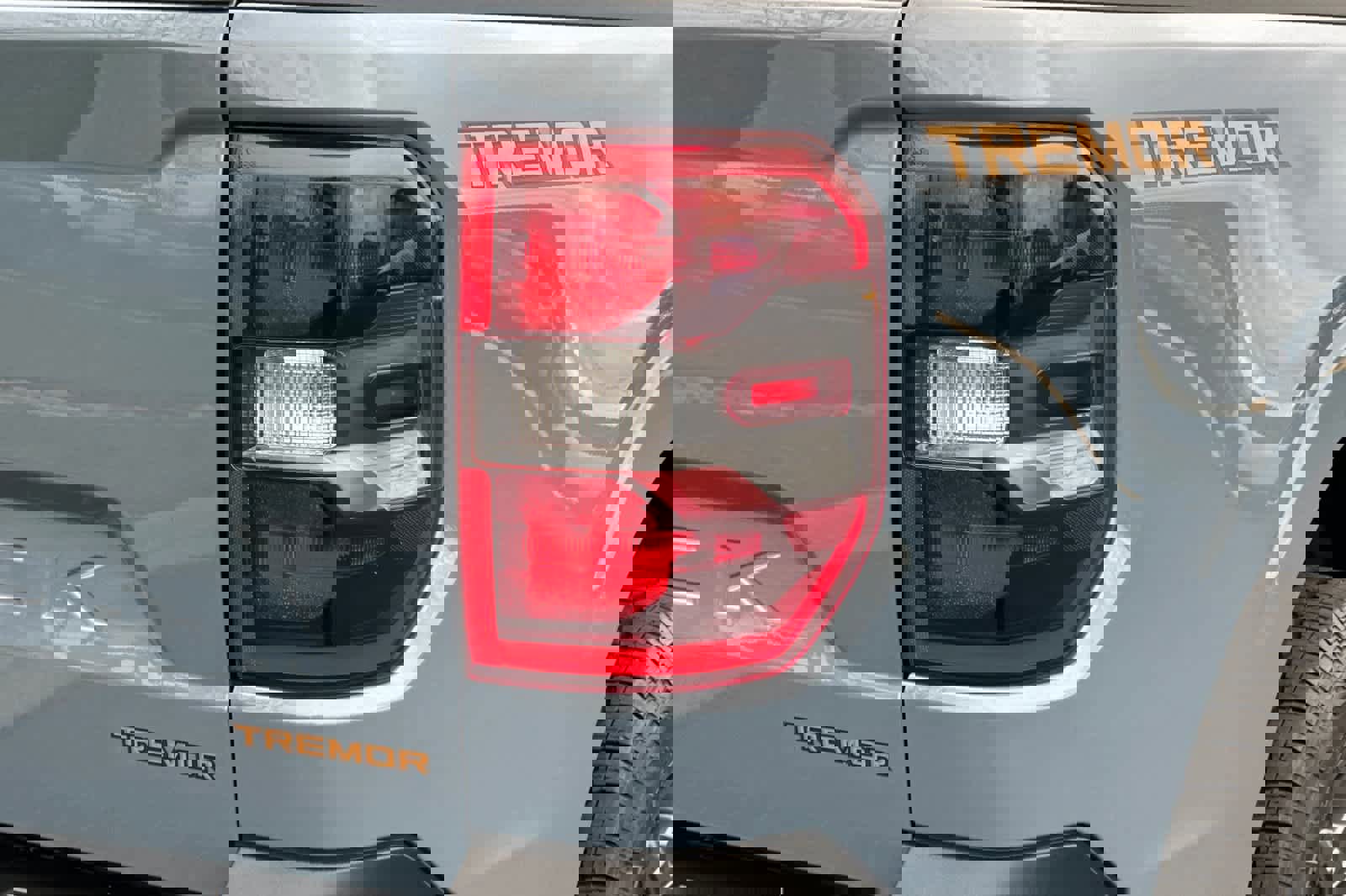 Certified 2024 Ford Maverick Tremor w/ Tremor Off-Road Package image 25