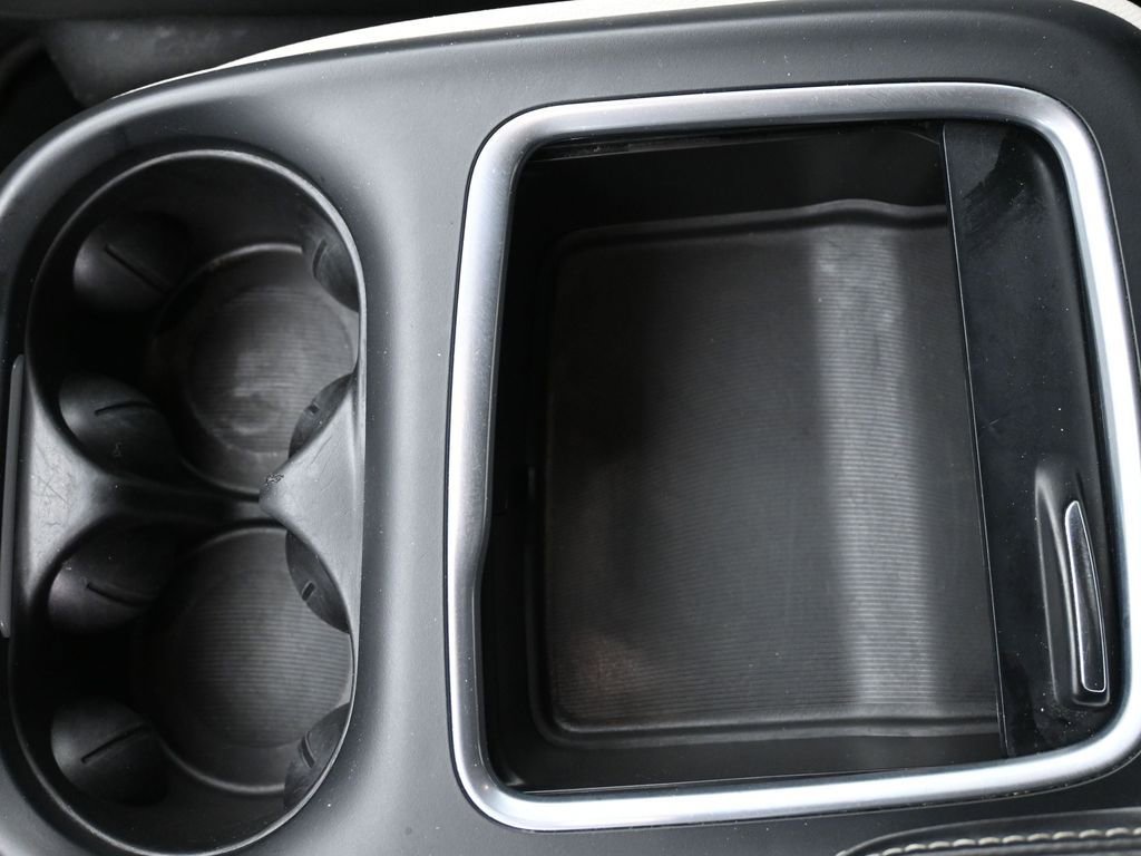Used 2023 Chrysler Pacifica Touring-L FWD image 18