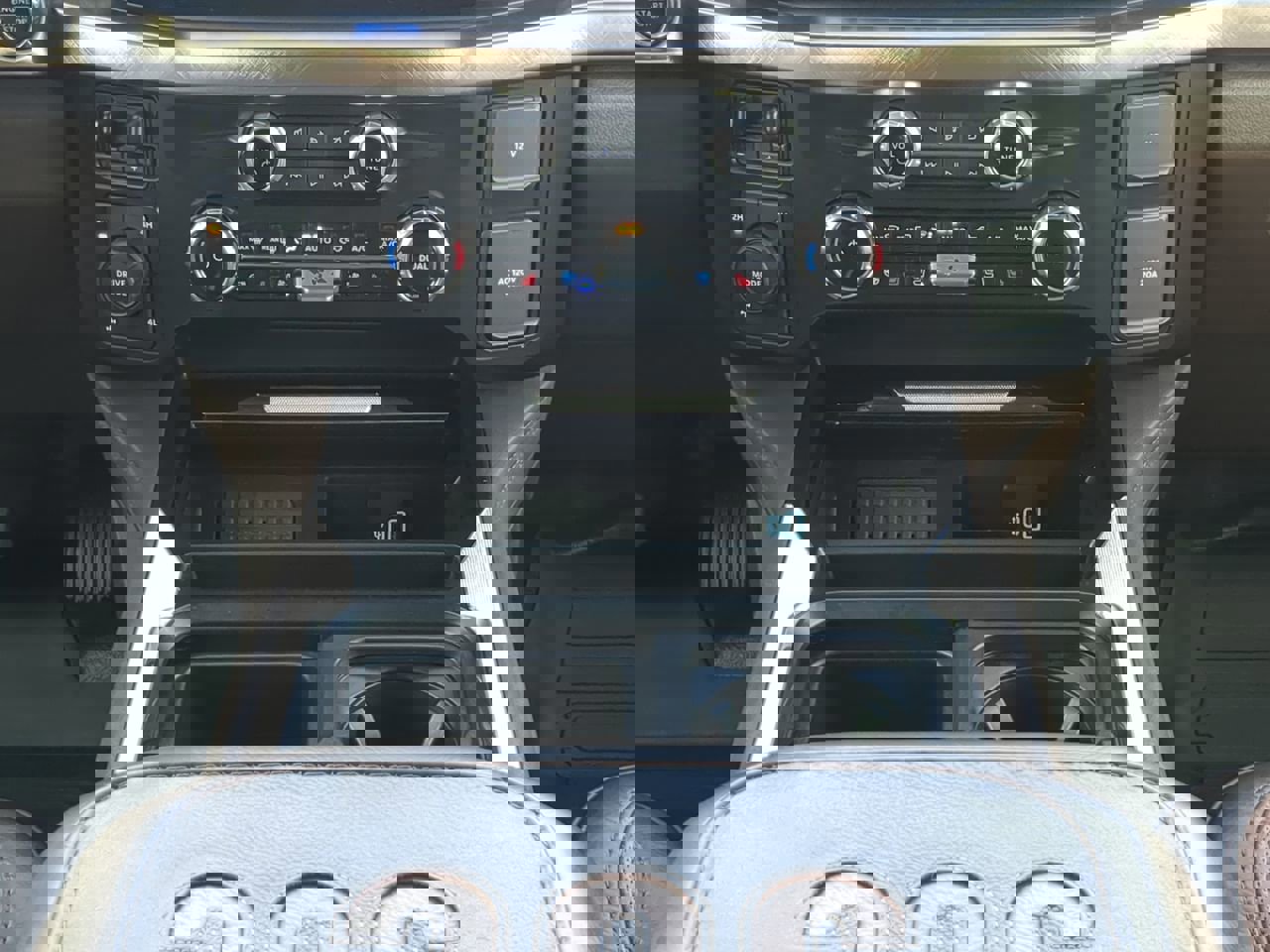 Certified 2024 Ford F350 King Ranch w/ Chrome Package image 17