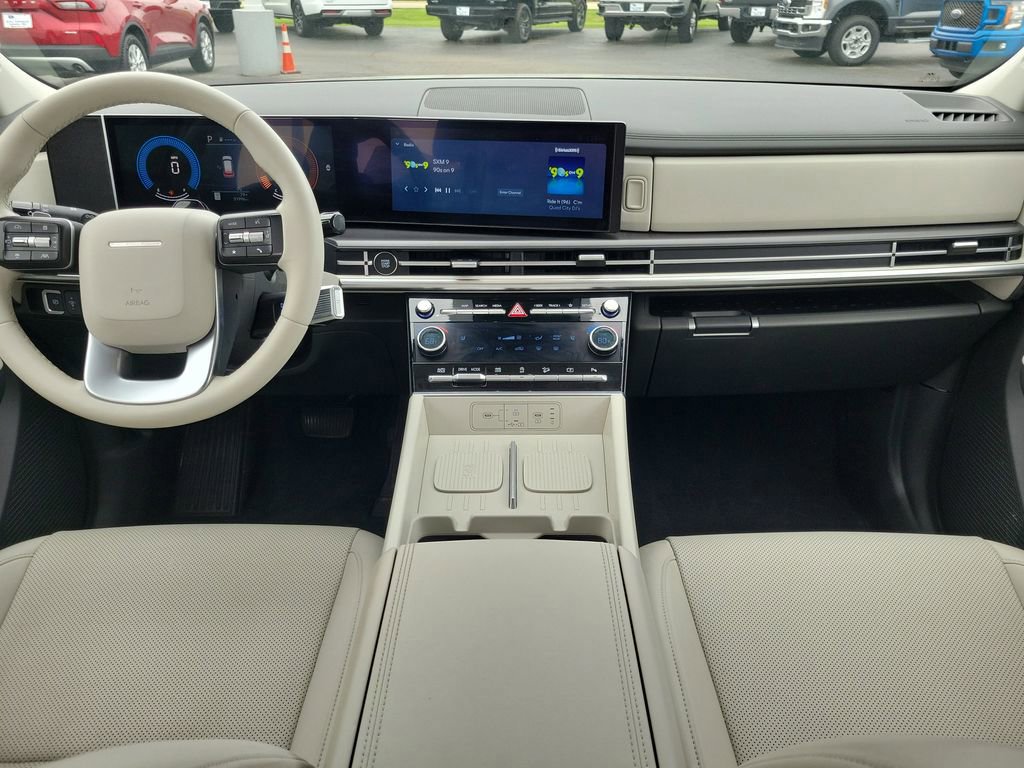 Used 2025 Hyundai Santa Fe SEL AWD/4WD image 11