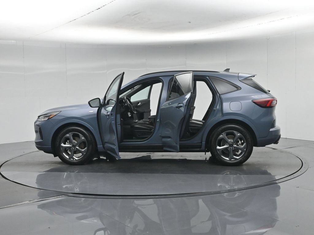Certified 2024 Ford Escape ST-Line w/ Tech Pack #1 FWD image 33