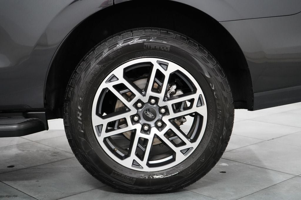 Certified 2025 Ford Expedition Active AWD/4WD image 36