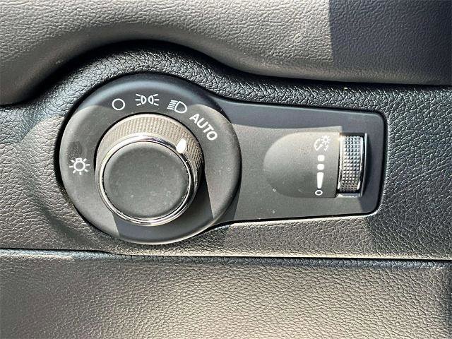 Used 2023 Dodge Durango GT image 19